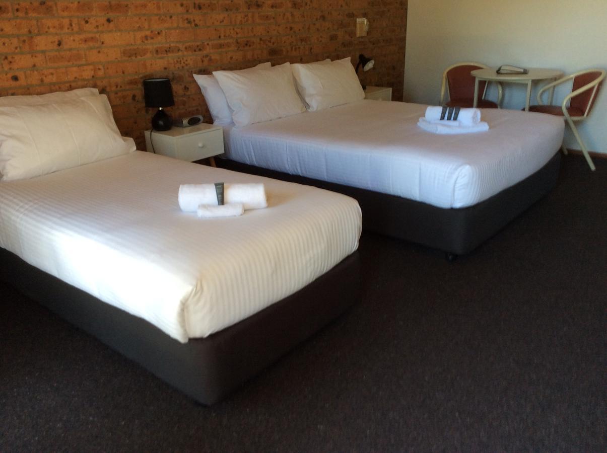 Bega Downs Motor Inn Exterior photo