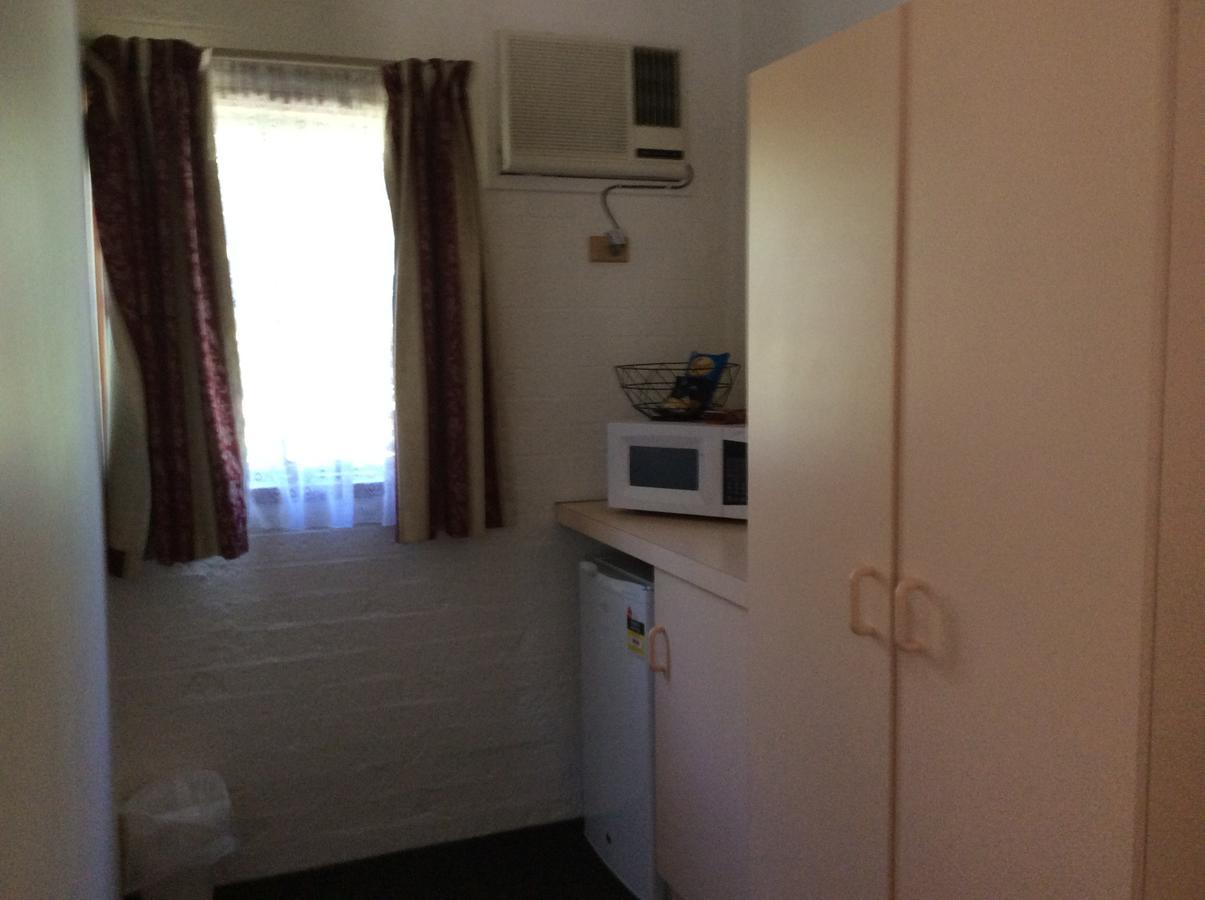 Bega Downs Motor Inn Exterior photo