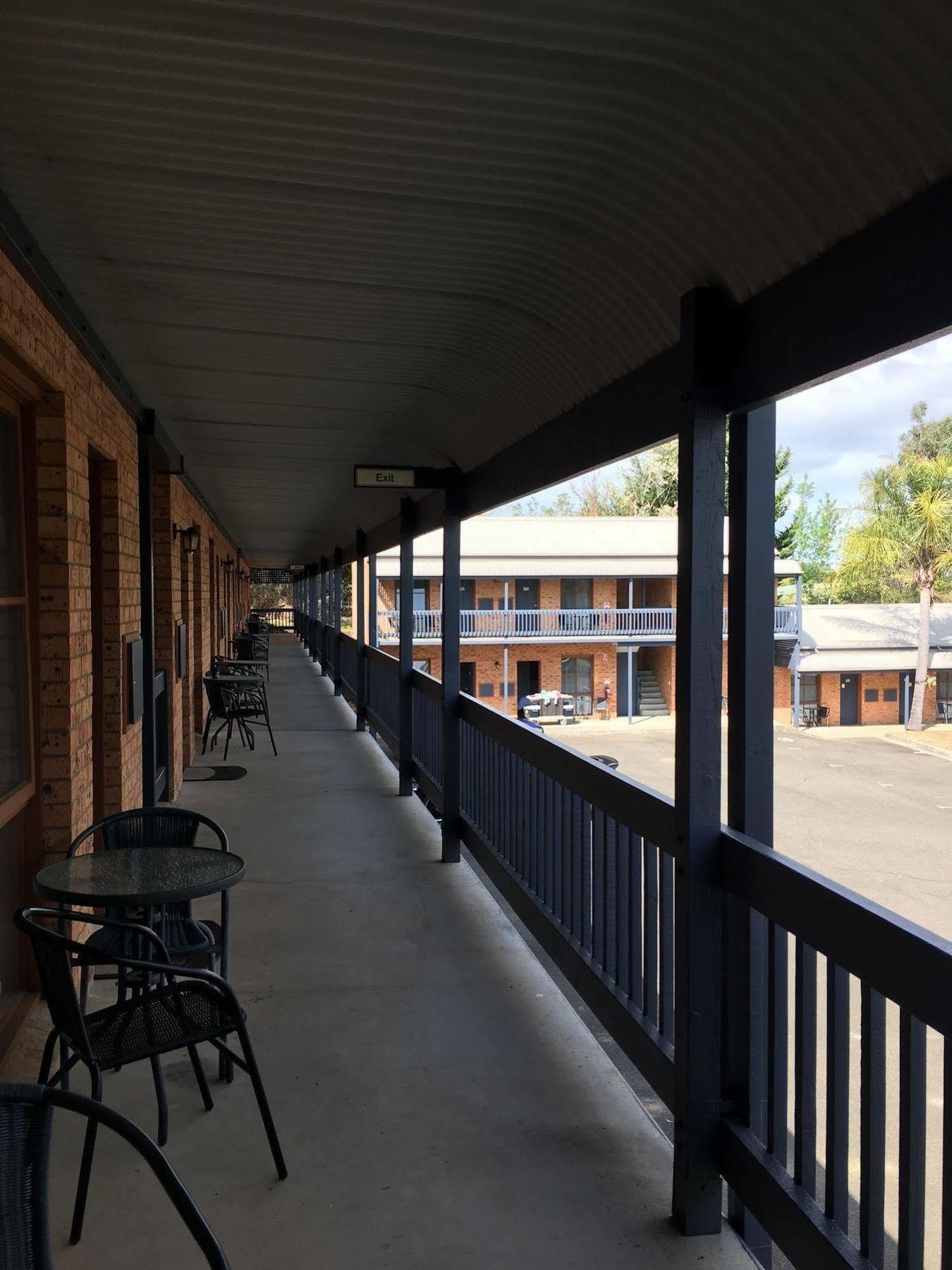 Bega Downs Motor Inn Exterior photo