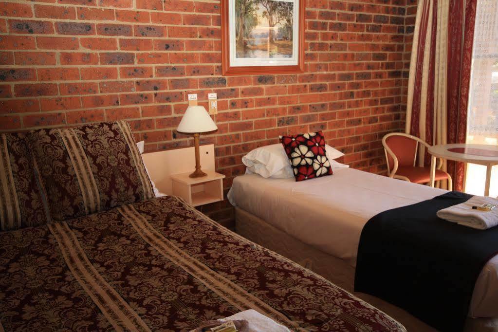 Bega Downs Motor Inn Exterior photo
