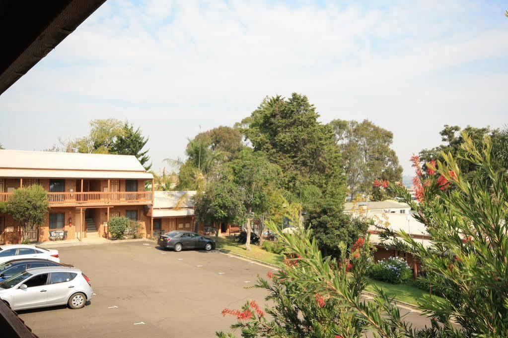 Bega Downs Motor Inn Exterior photo
