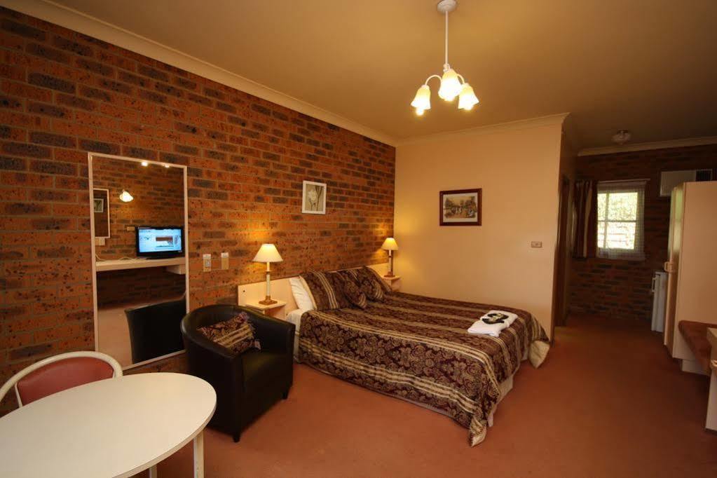 Bega Downs Motor Inn Exterior photo