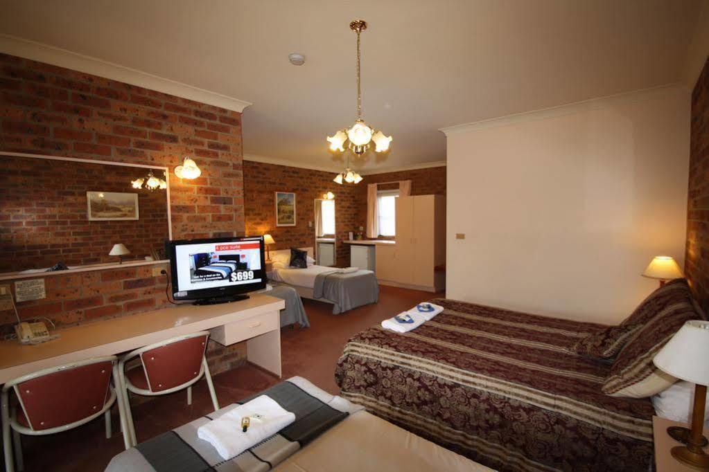 Bega Downs Motor Inn Exterior photo