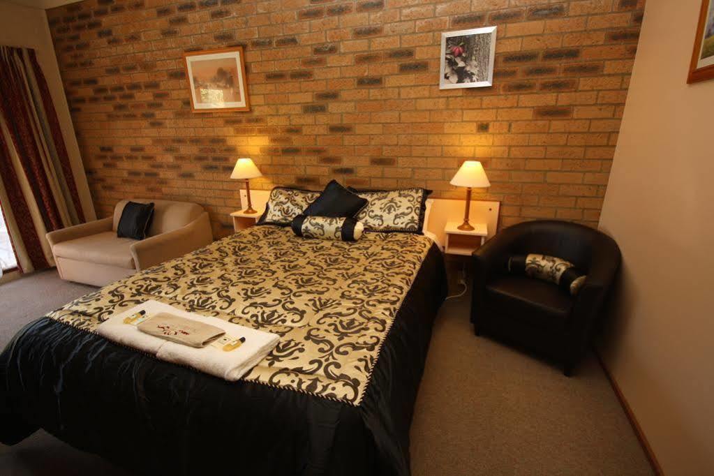 Bega Downs Motor Inn Exterior photo