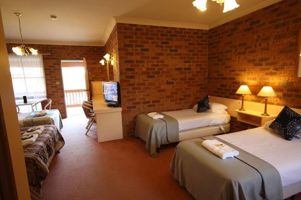 Bega Downs Motor Inn Exterior photo