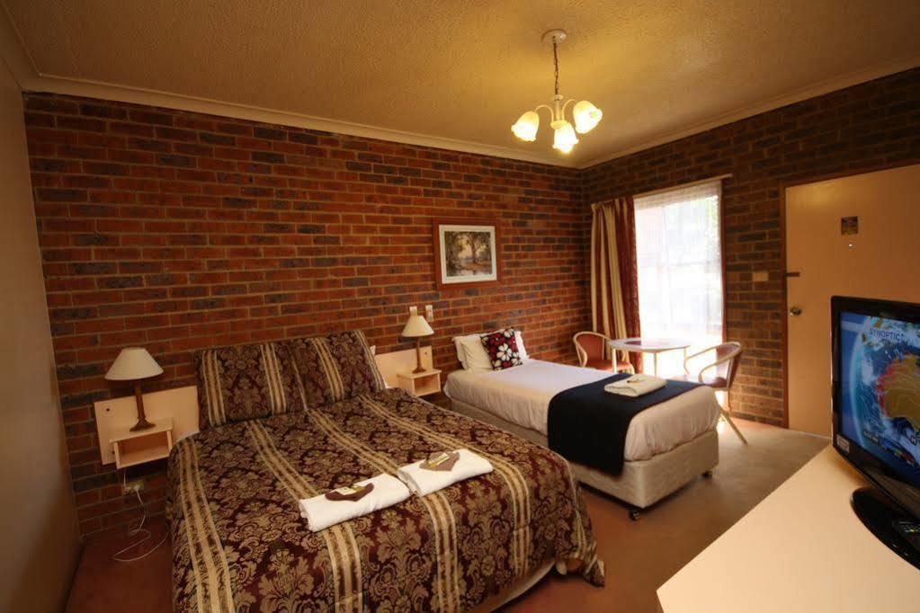 Bega Downs Motor Inn Exterior photo